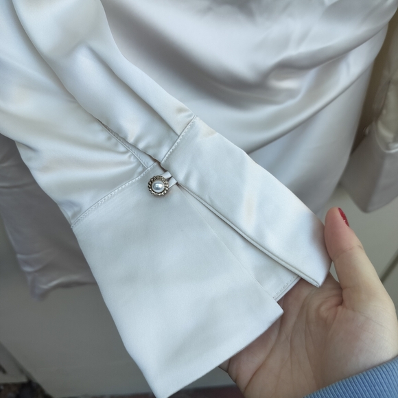 NWT Line and Dot Elegant Off White Satin Ruched Shirt Dress Size Large - Picture 4 of 9